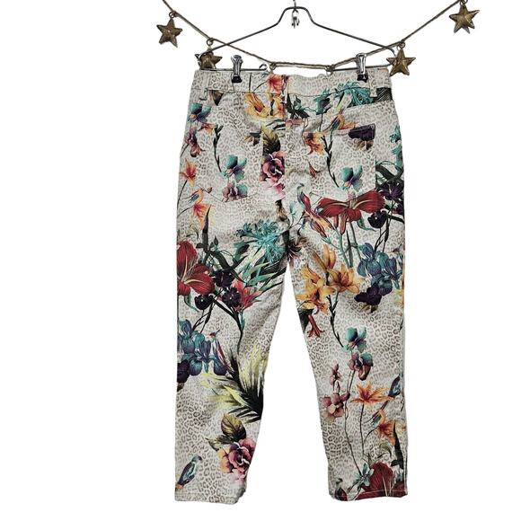 Chicos The Platinum Crop Size 1/8 Floral Travel Tropical Soft Jeans Cruisewear - Picture 2 of 12